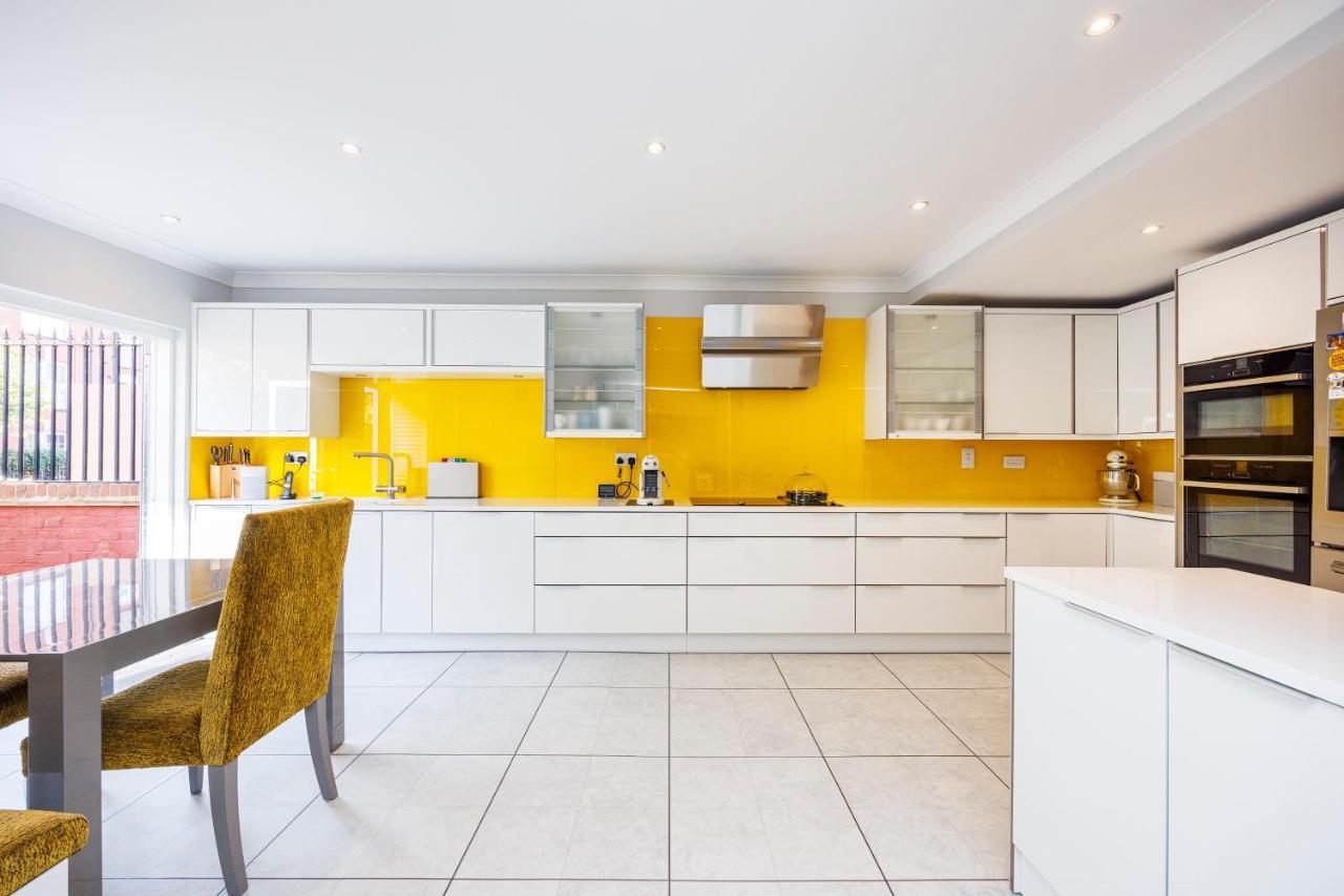 Londonese House In Chelsea Villa